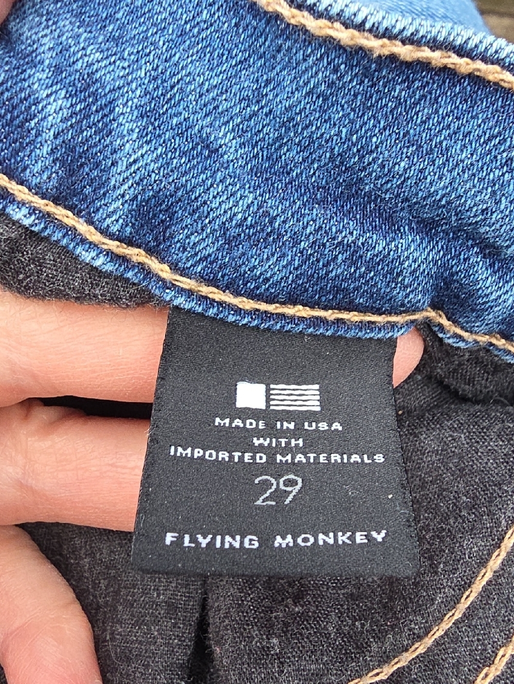 Flying Monkey Distressed Frayed Hem Jeans in Medium Blue. Size 29 - Picture 4 of 6